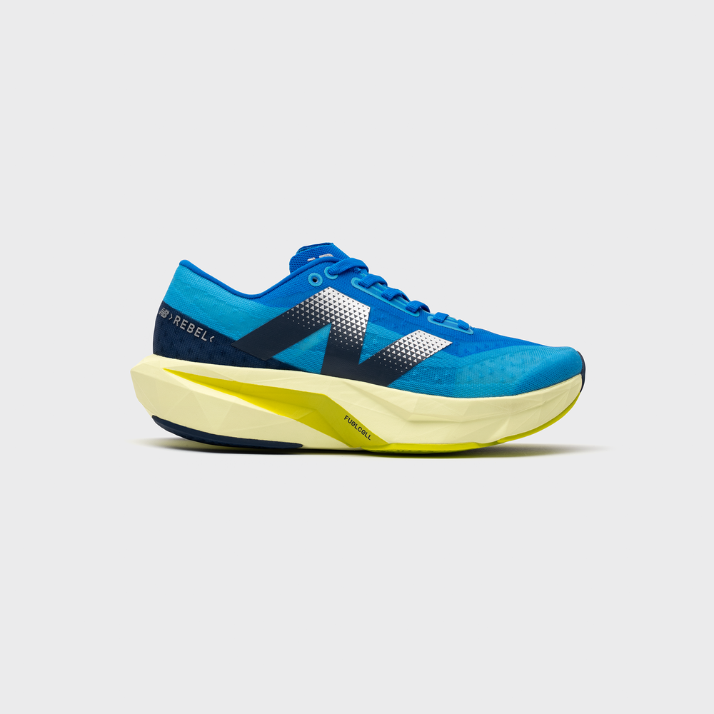 Női futócipő New Balance FuelCell Rebel v4 WFCXLB4 – kék