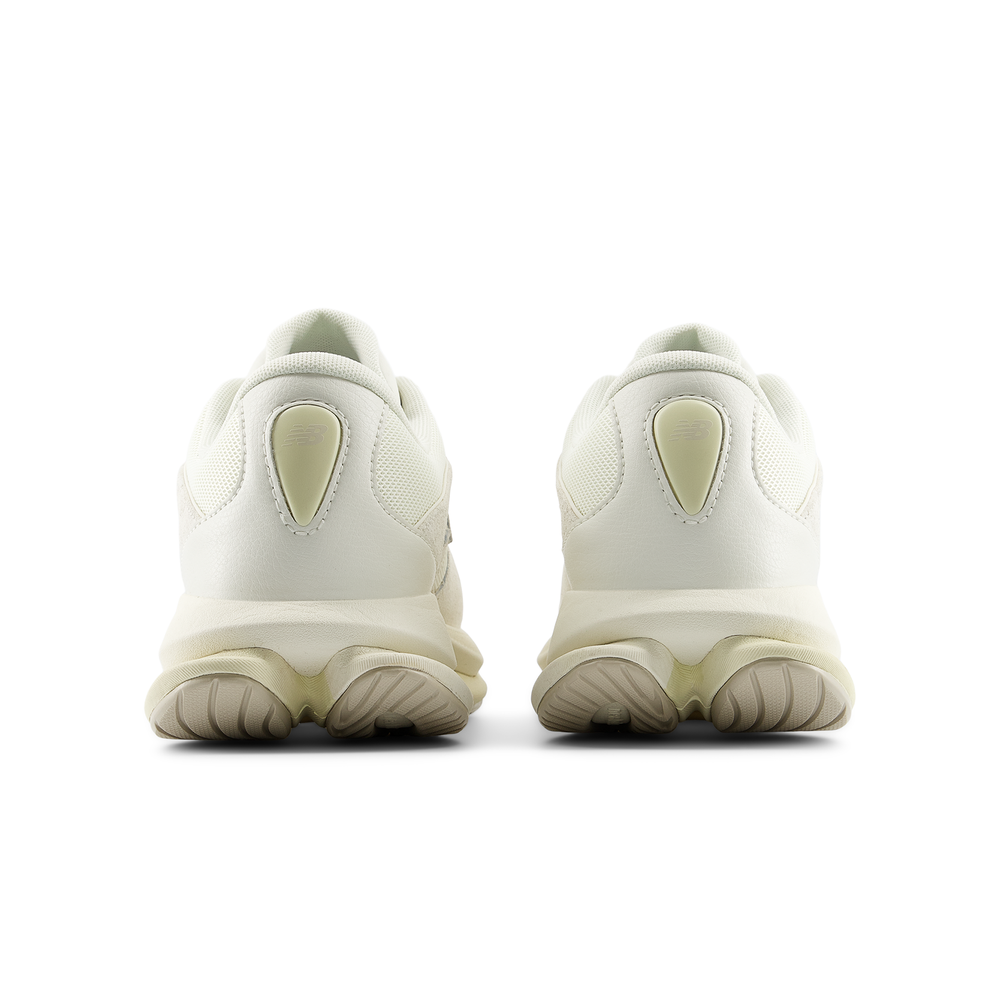 Unisex cipő New Balance UTFOA4U0 – bézs
