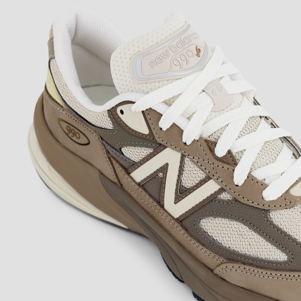 Unisex cipő New Balance U990SG6 – bézs