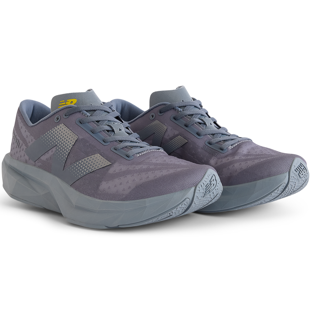 Unisex futócipő New Balance FuelCell Rebel v4 UFCXTD4 – szürke