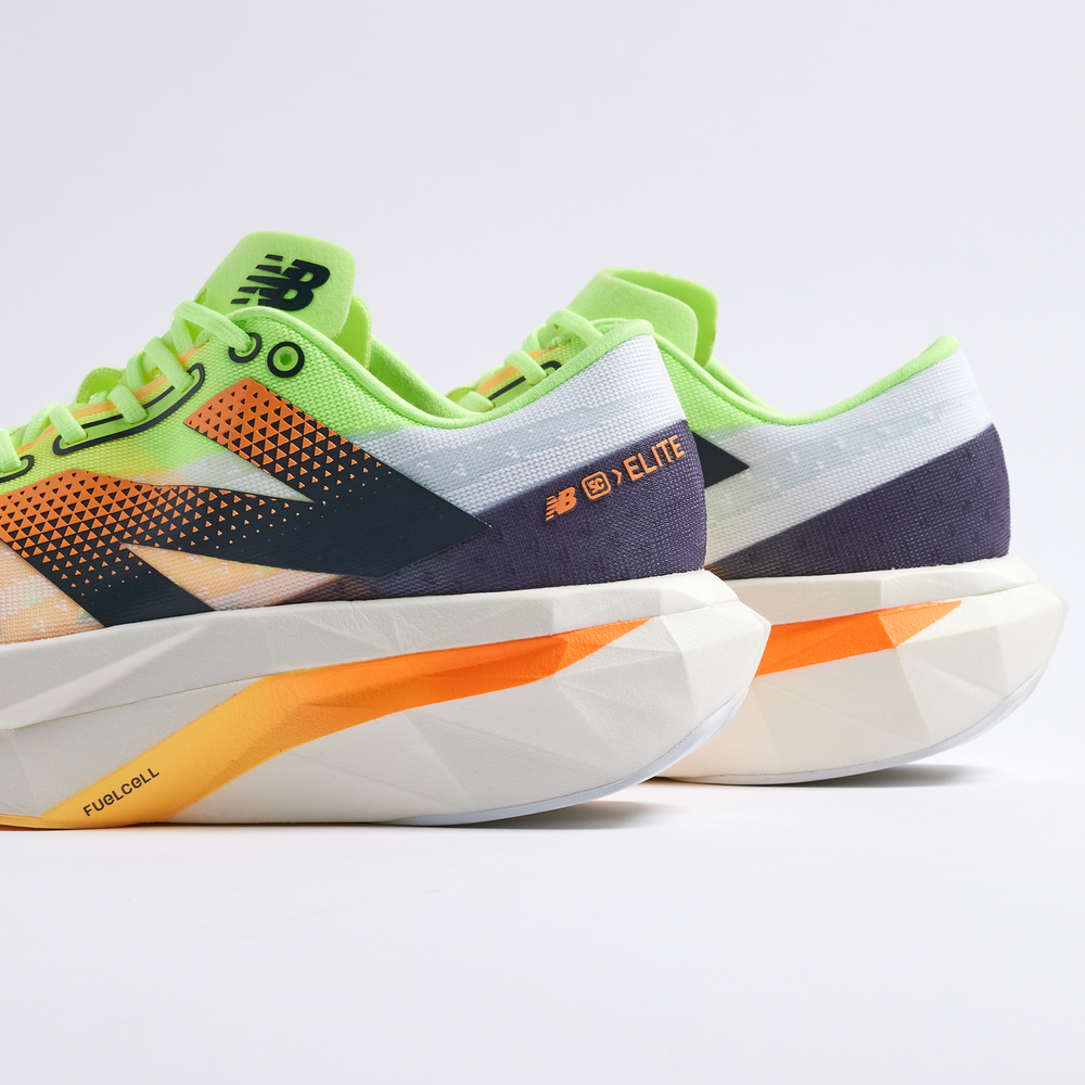 Női futócipő New Balance FuelCell SC Elite V4 WRCELLA4 – fehér