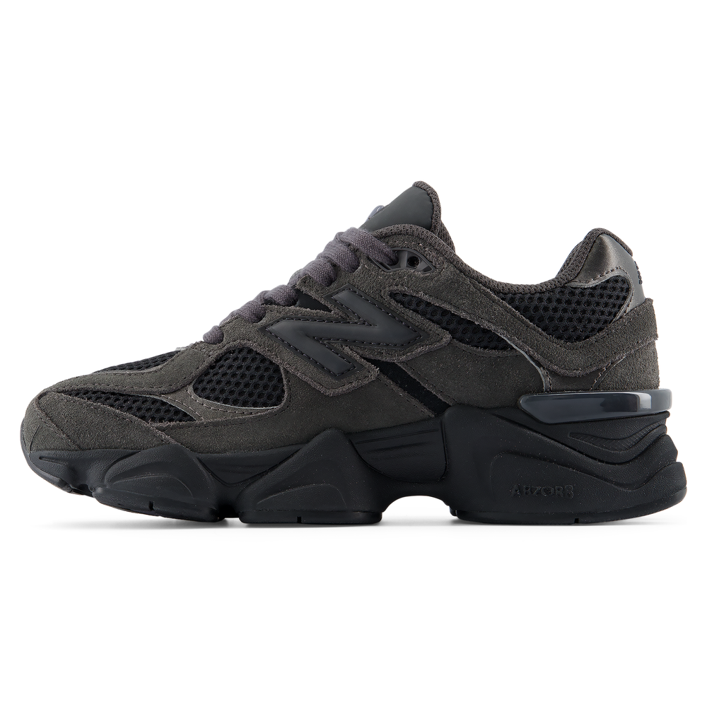 Gyermekcipő New Balance G90606YK – barna