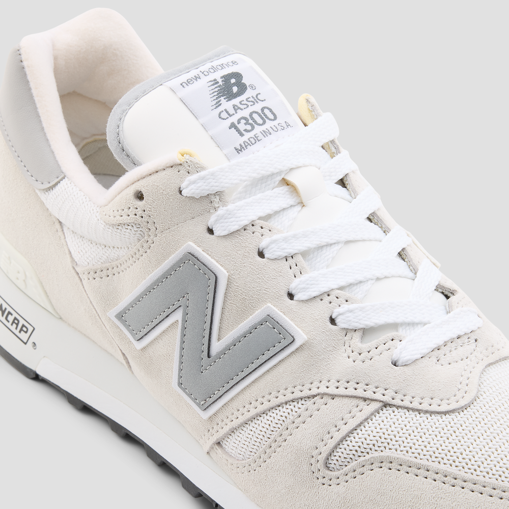 Unisex cipő New Balance U1300WH - bézs