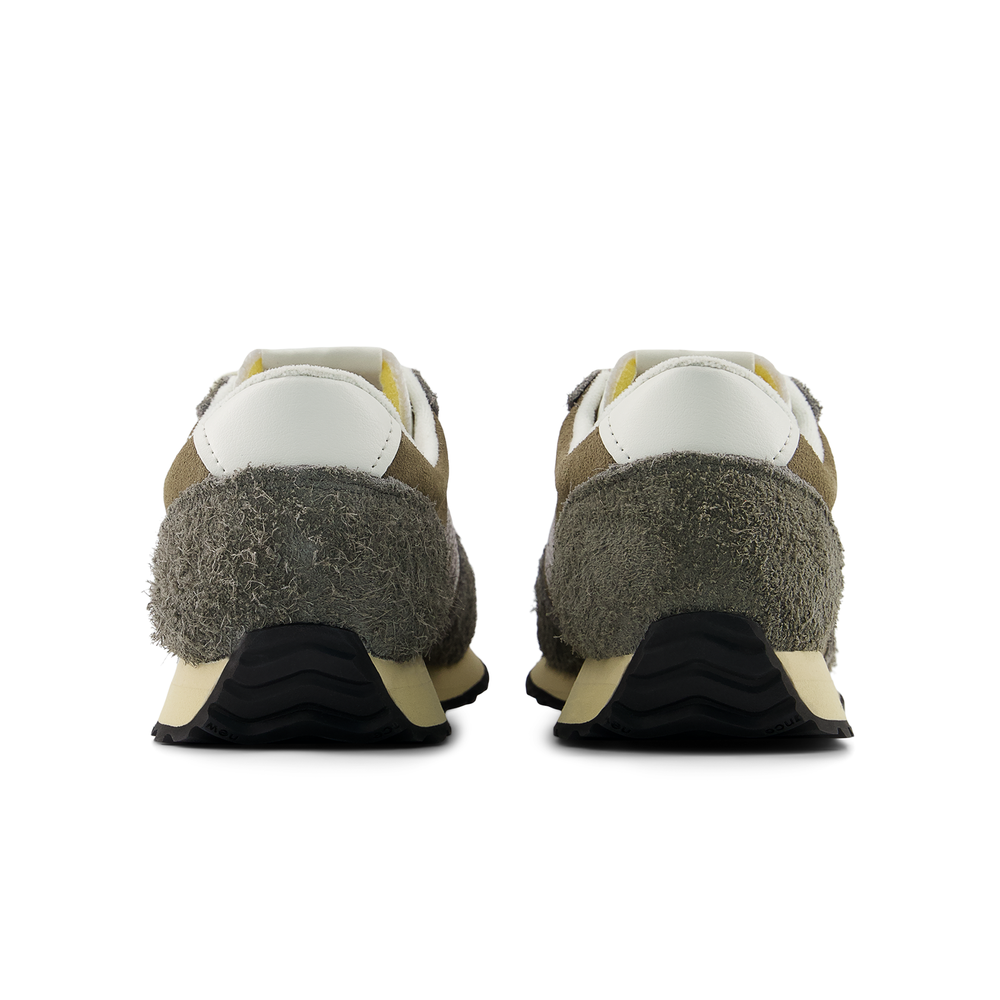 Unisex cipő New Balance U4717CF – barna