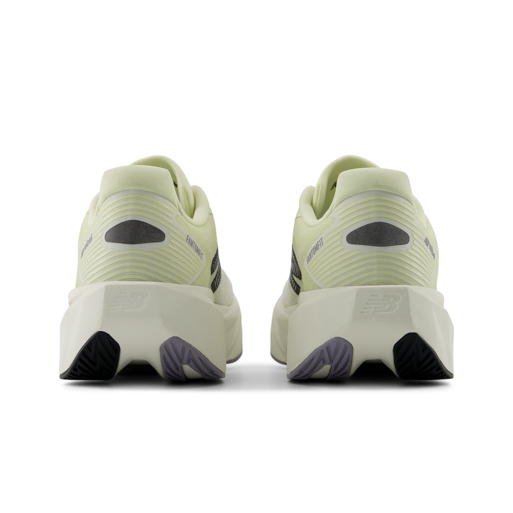 Női futócipő New Balance FuelCell Rebel v5 WFCX8UV – sárga