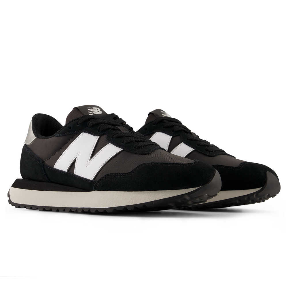 Női cipő New Balance W23731P – fekete