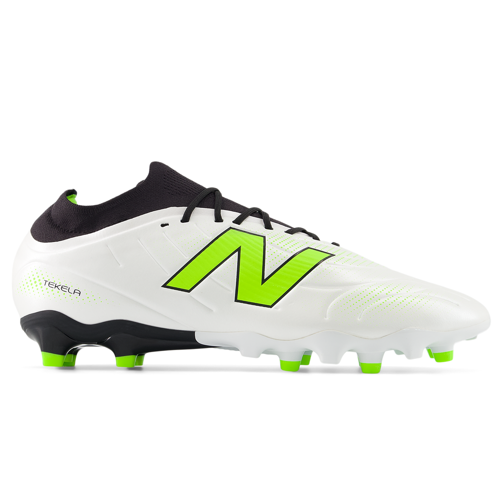 Férfi focicipő New Balance TEKELA TEAM FG V5 ST3FSP5 – fehér