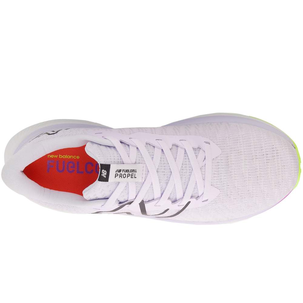 Női futócipő New Balance FuelCell Propel v4 WFCPRLG4 – fehér