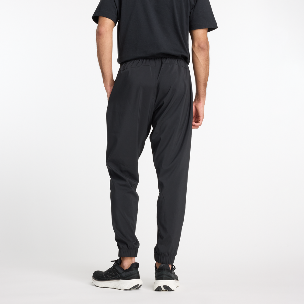 Férfi nadrág New Balance MP41011BK – fekete