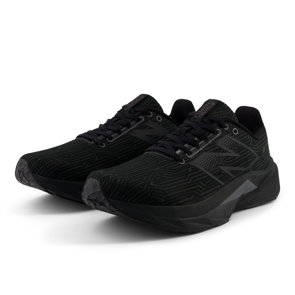 Férfi futócipő New Balance FuelCell Propel v5 MFCPRLK5 – fekete