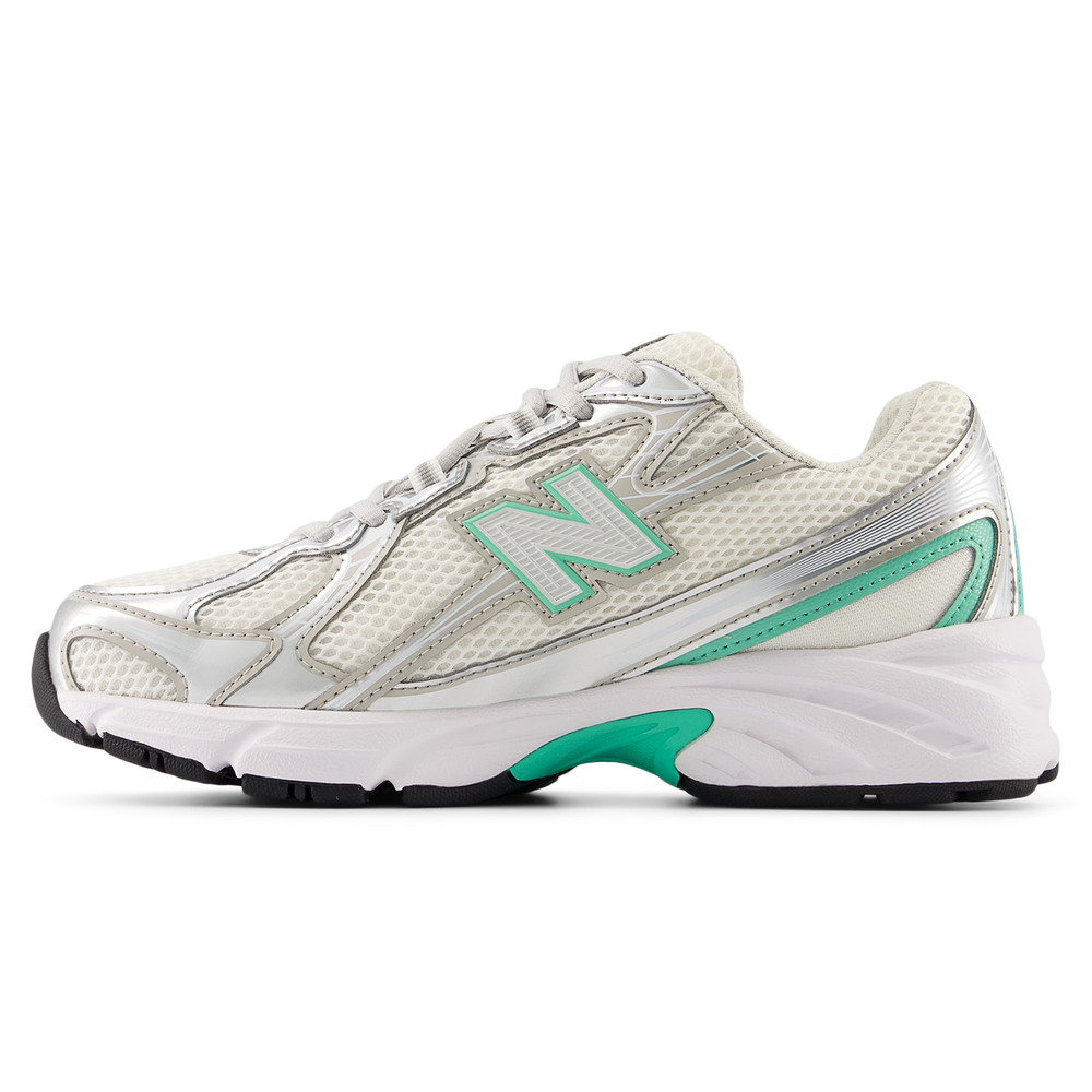 Gyermekcipő New Balance G7402H8 – fehér
