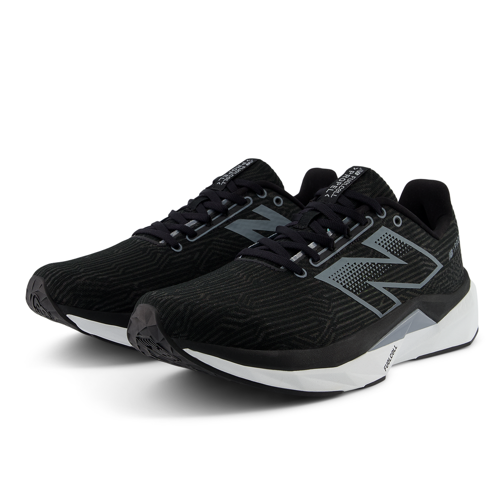 Férfi futócipő New Balance FuelCell Propel v5 MFCPRLB5 – fekete