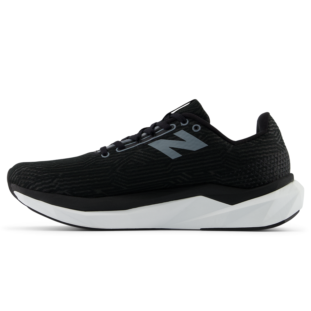 Férfi futócipő New Balance FuelCell Propel v5 MFCPRLB5 – fekete