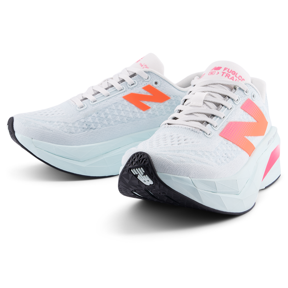 Női futócipő New Balance FuelCell SuperComp Trainer v3 WRCX76E – kék