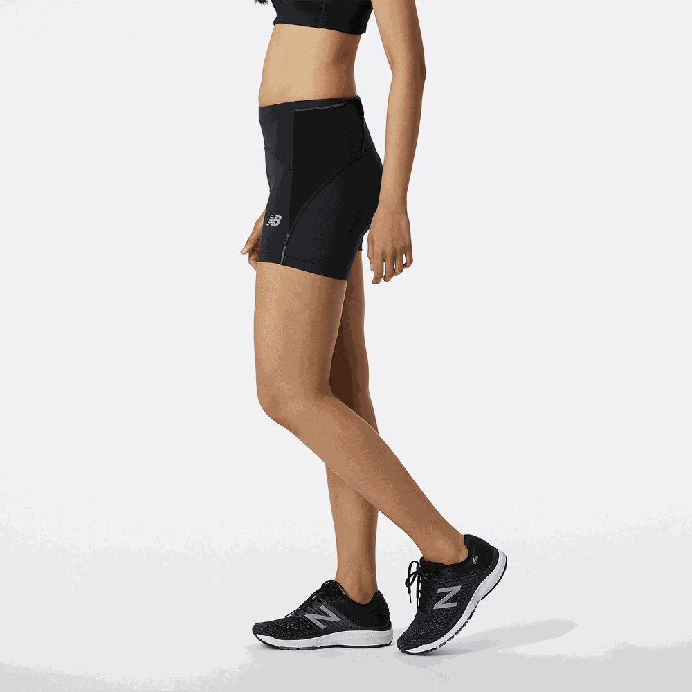 Női rövidnadrág New Balance WS21272BK – fekete
