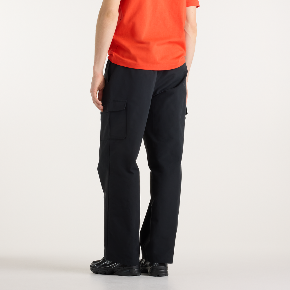Férfi nadrág New Balance Cargo – fekete