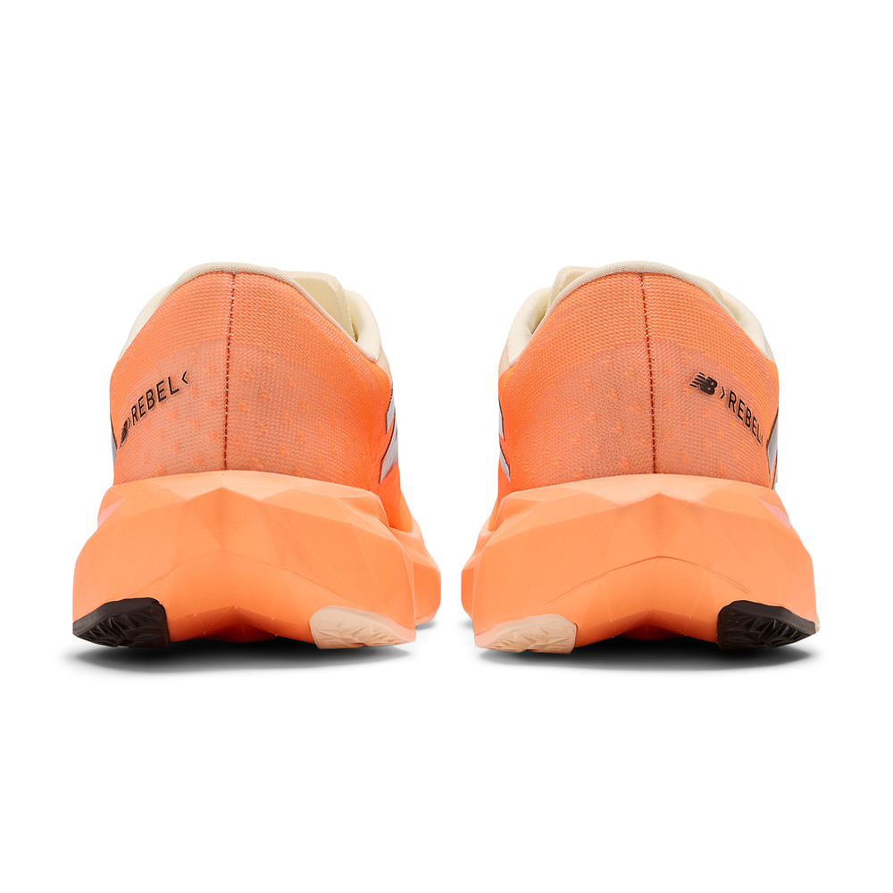 Női futócipő New Balance FuelCell Rebel v4 WFCXCC4 – narancssárga