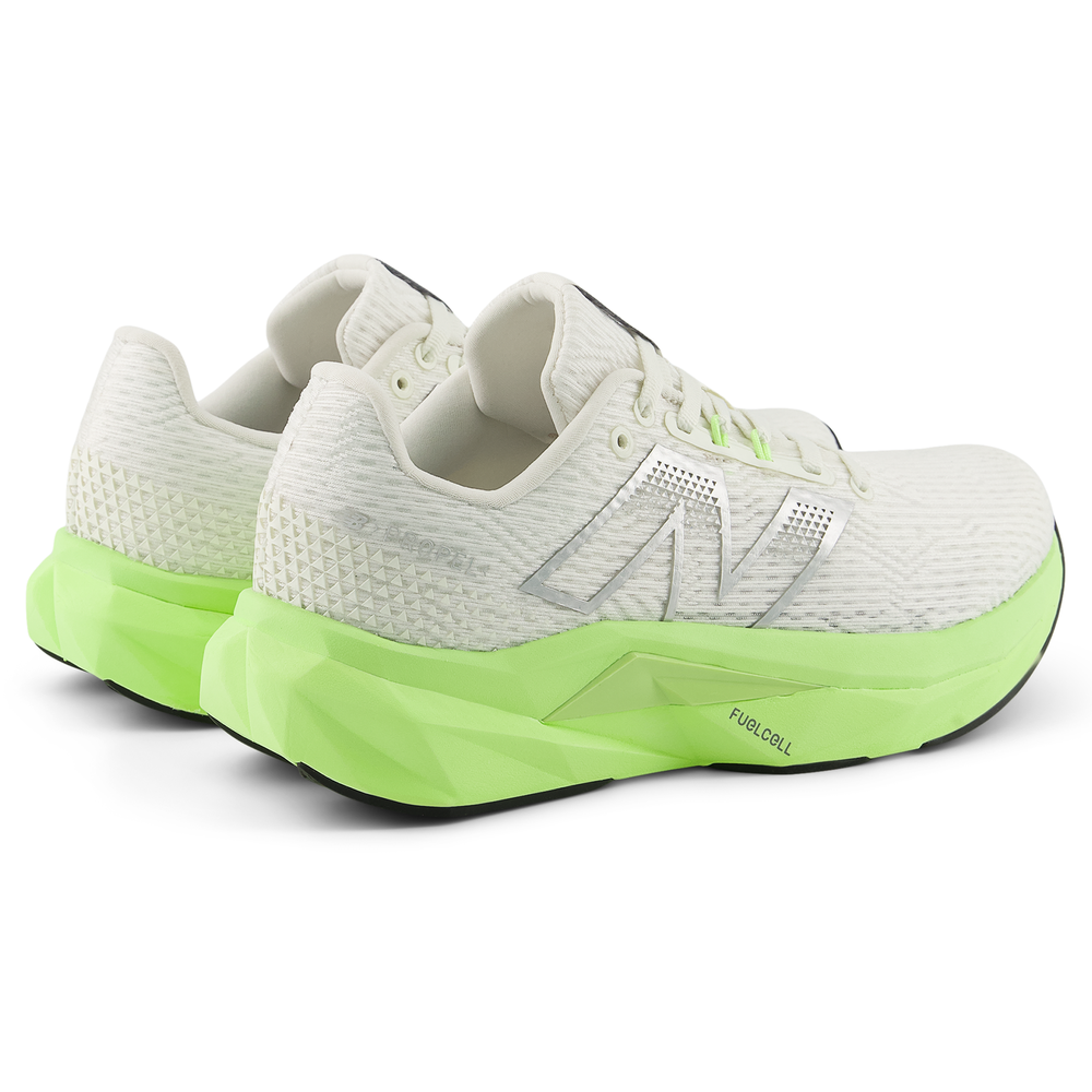 Női futócipő New Balance FuelCell Propel v5 WFCPR4T3 – bézs