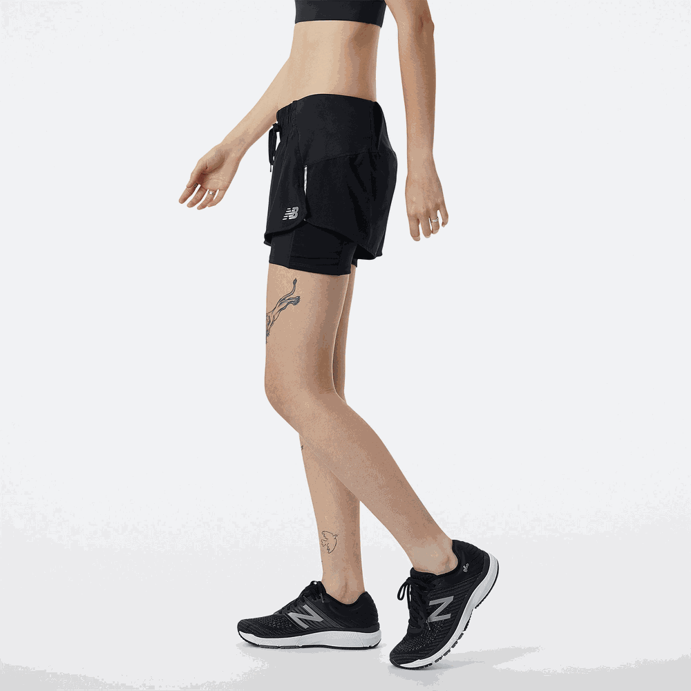 Női rövidnadrág New Balance WS21270BK – fekete