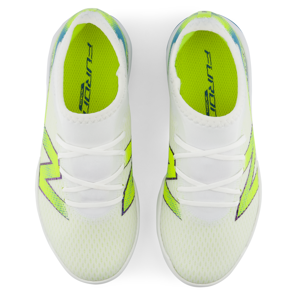 Gyermek turf cipő New Balance FURON TEAM JNR TF V9 YF3T69A – fehér