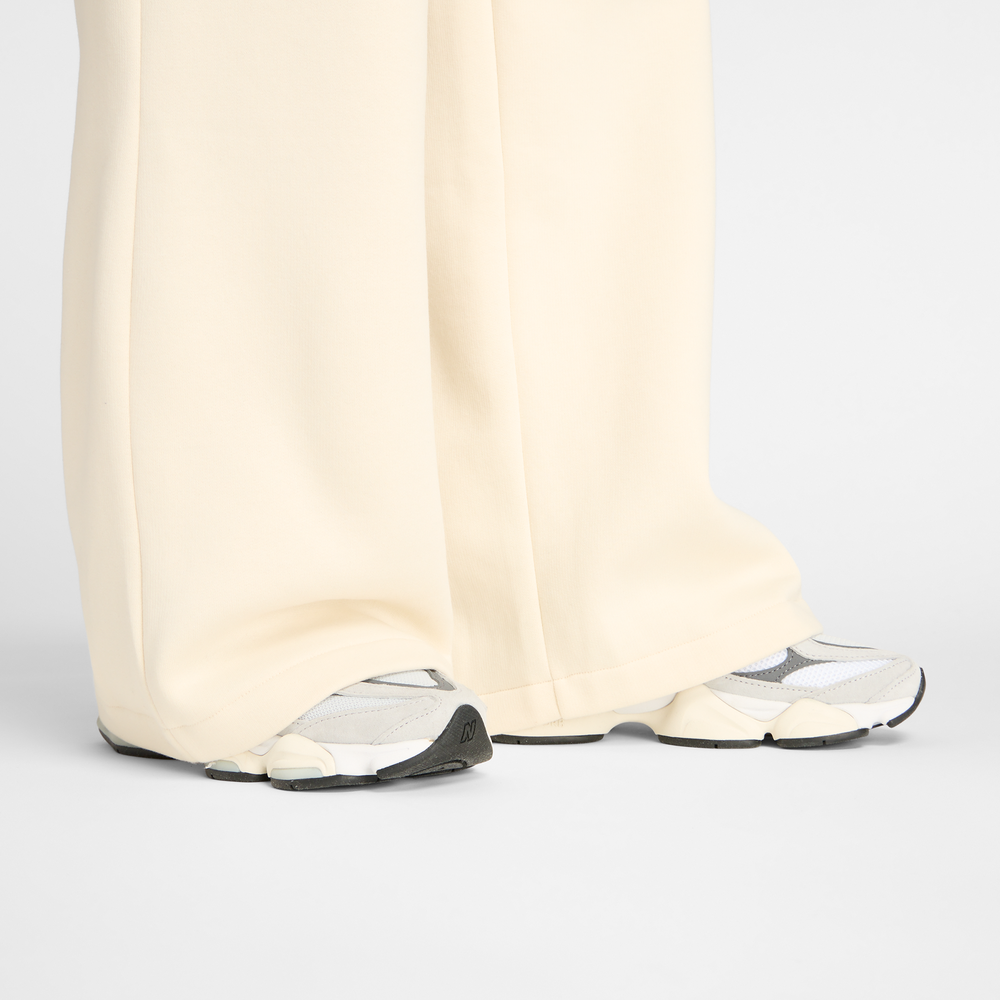 Női nadrág New Balance WP53903LIN – bézs