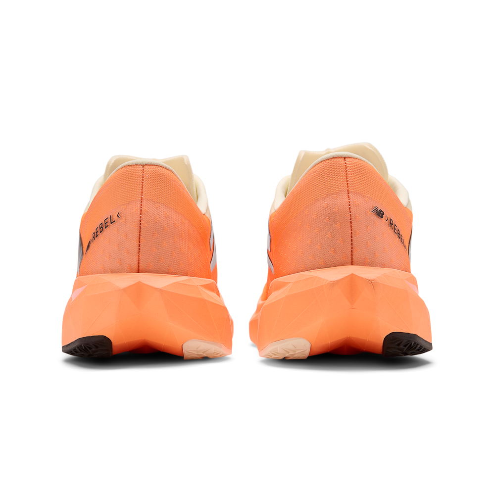 Futócipő New Balance FuelCell Rebel v4 MFCXCO4 – narancssárga