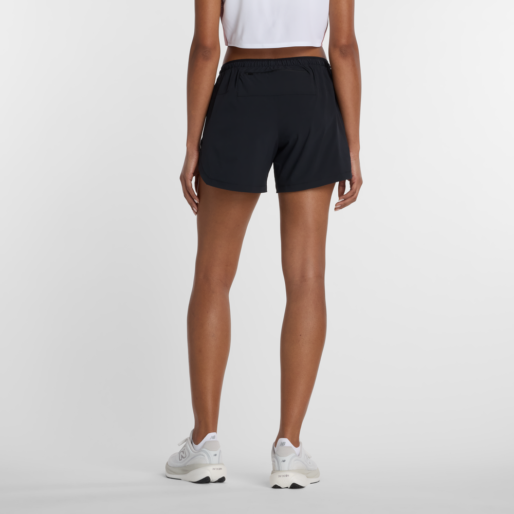 Női nadrág New Balance RC Essential – fekete