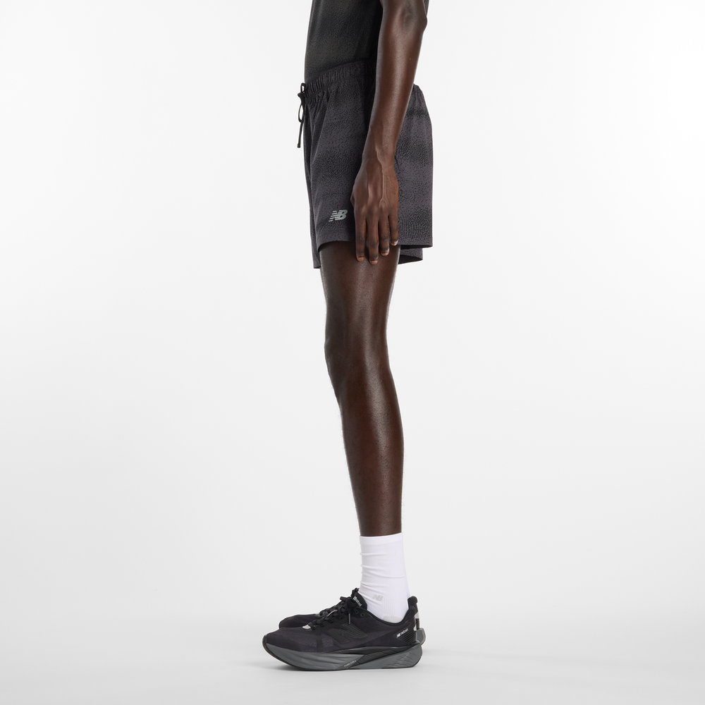 Férfi futónadrág New Balance MS43285BGR – fekete