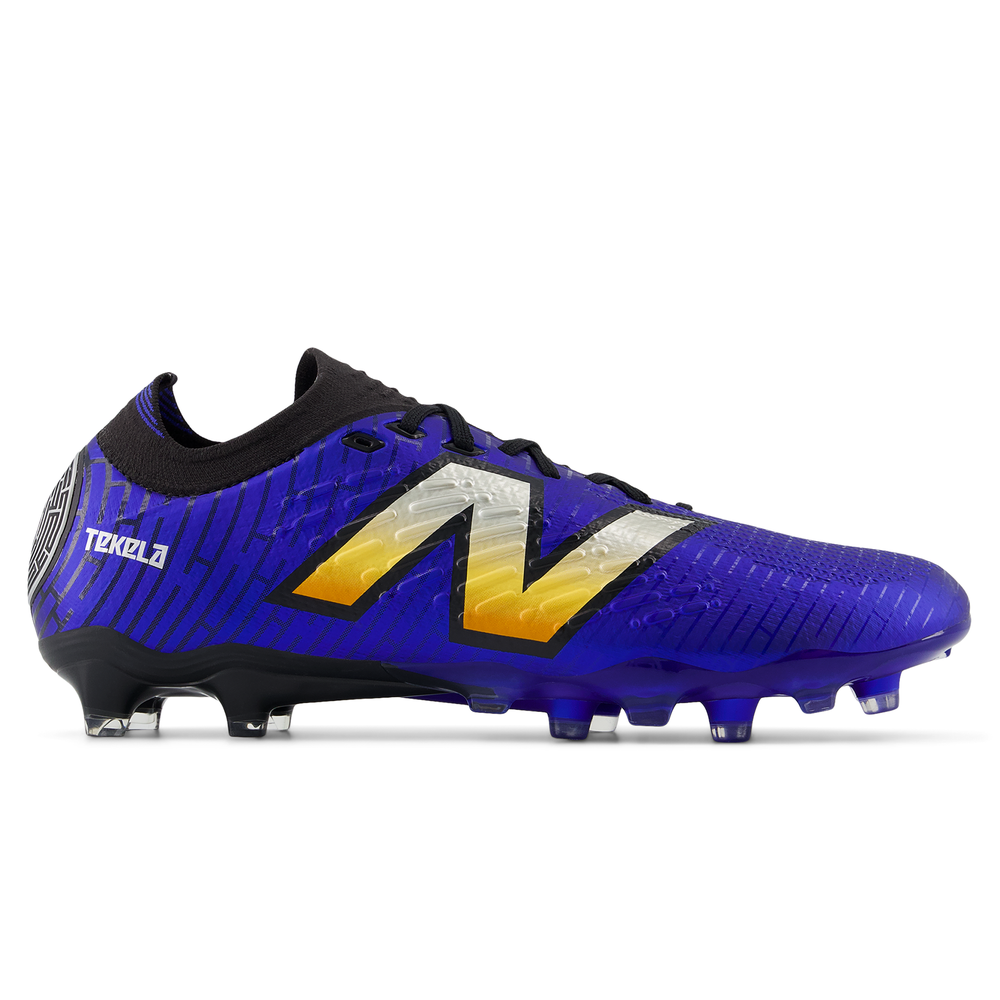 Férfi focicipő New Balance TEKELA PRO FG V4+ ST1FLZ45 – kék
