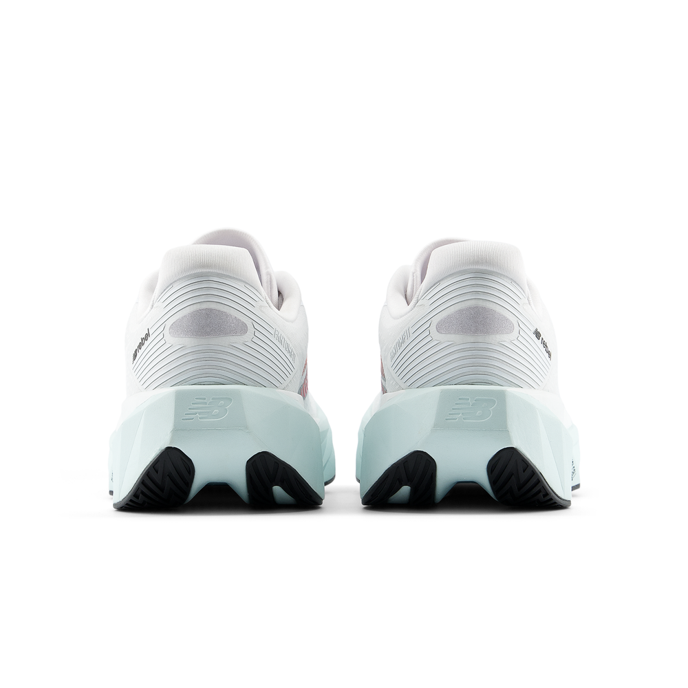 Női futócipő New Balance FuelCell Rebel v5 WFCX8U7 – fehér