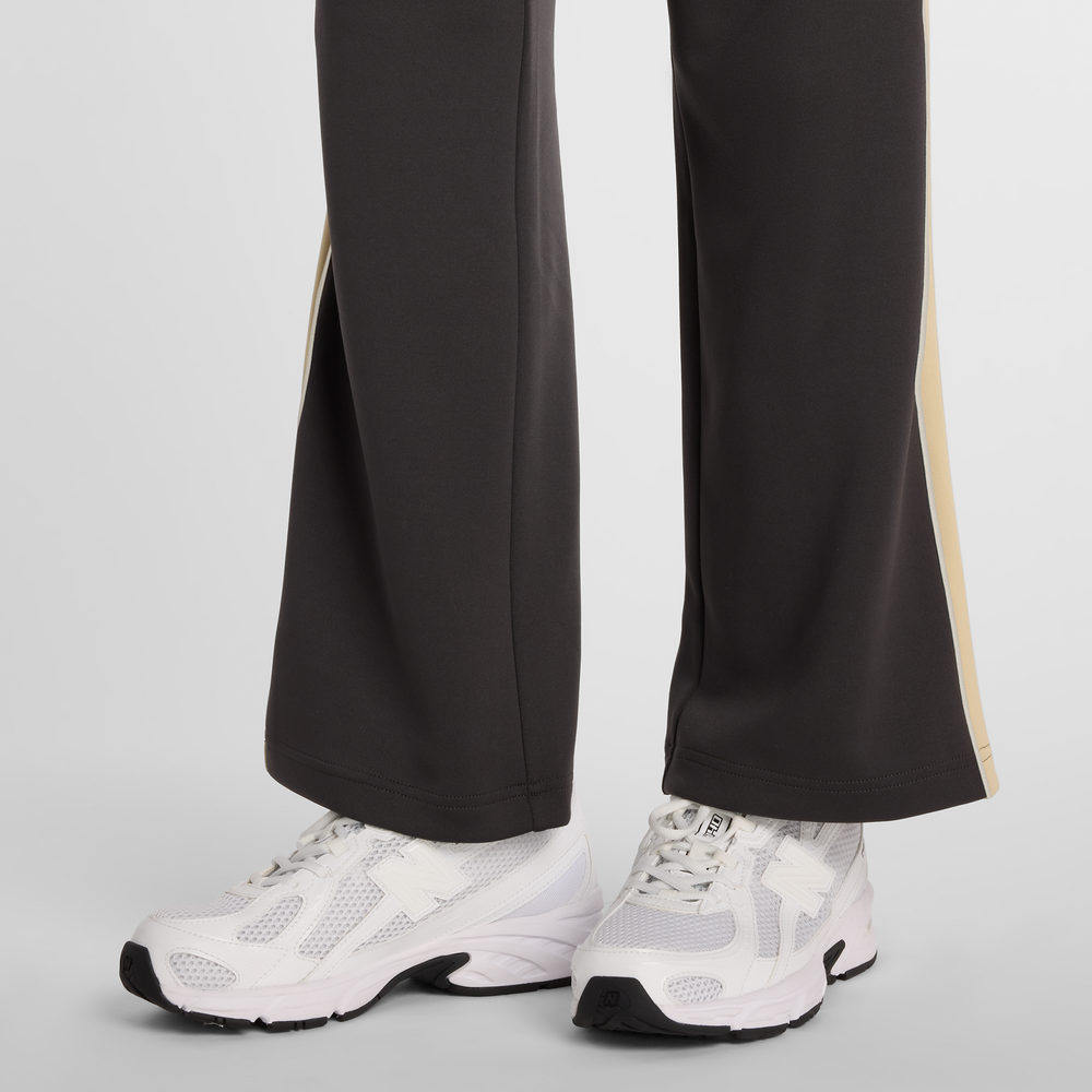 Női nadrág New Balance WB61Q2R4ABR – szürke