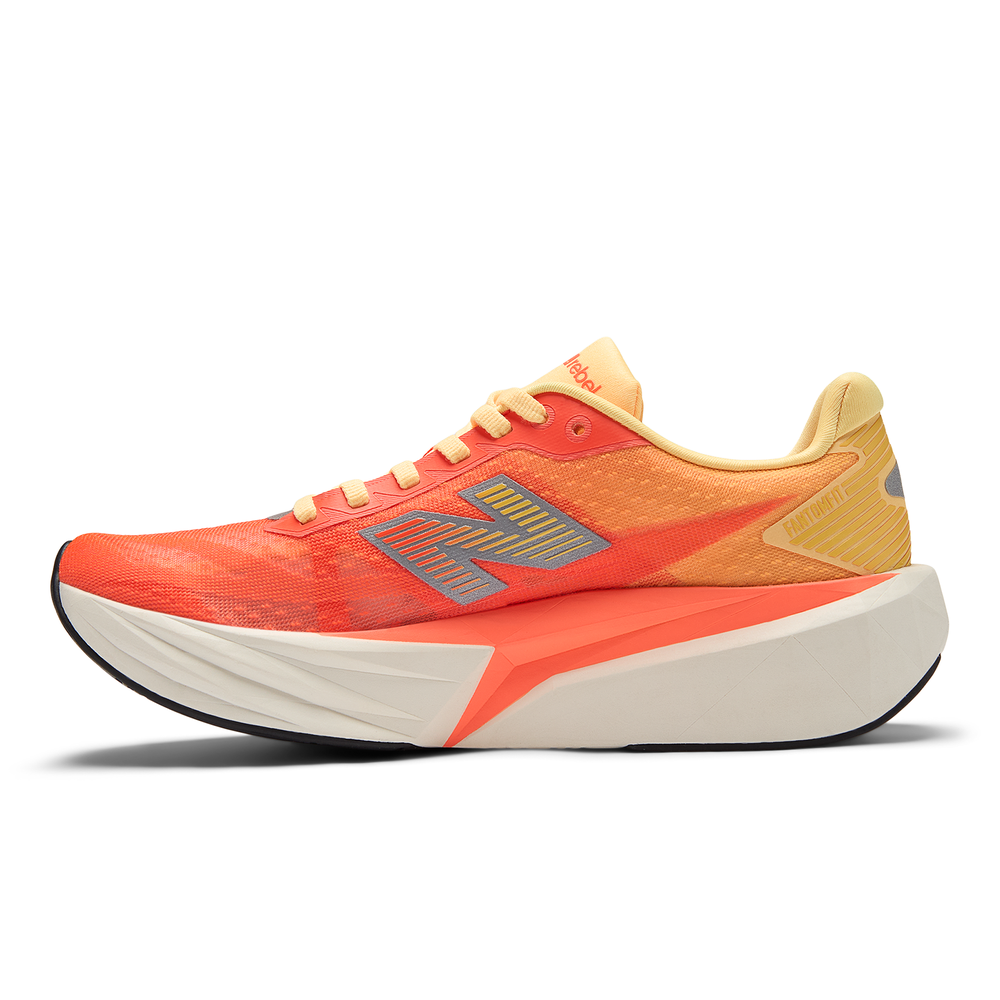 Női futócipő New Balance FuelCell Rebel v5 WFCX92I – narancssárga