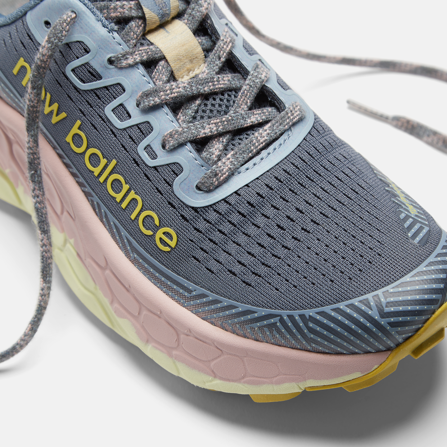 Női futócipő New Balance Fresh Foam X More Trail v3 WTMORCC3 – szürke
