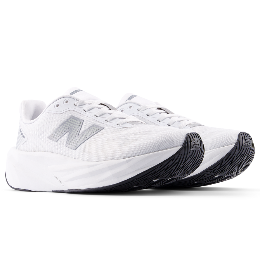 Női futócipő New Balance FuelCell Rebel v5 WFCXLM5 – fehér
