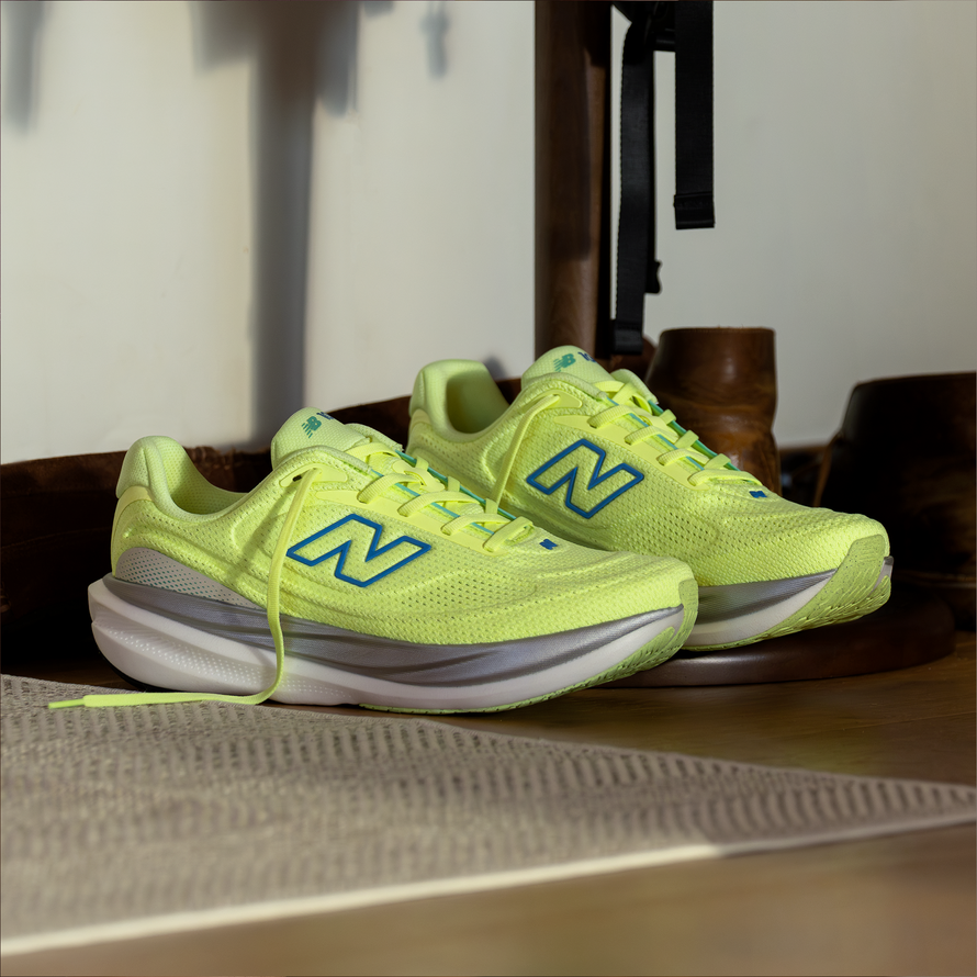 new-balance-1080-1080v15-running-shoes-style-rave