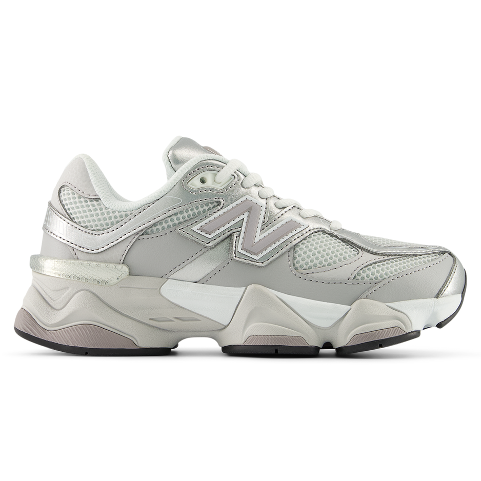 Gyermekcipő New Balance G90602LB – szürke