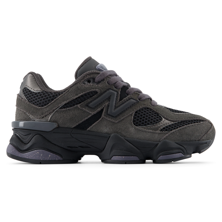 Gyermekcipő New Balance G90606YK – barna