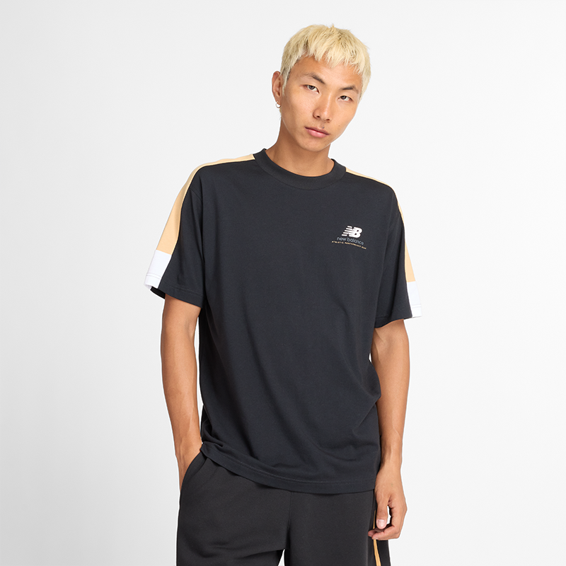 

Férfi póló New Balance MT43526BK – fekete