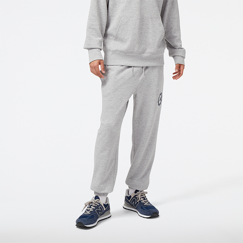 

Férfi nadrág New Balance MP31902AG – szürke