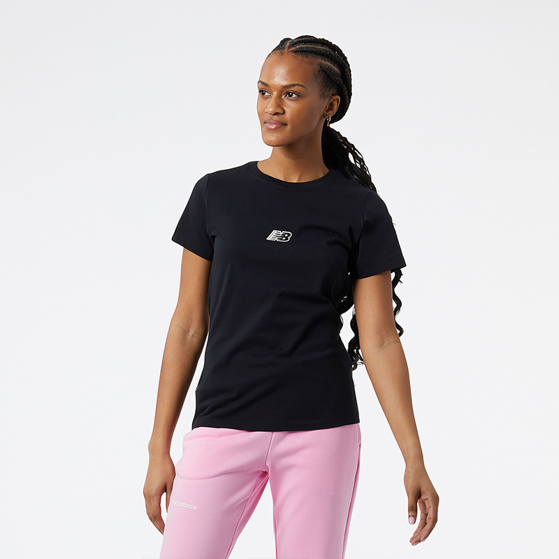 

Női póló New Balance WT23515BK – fekete