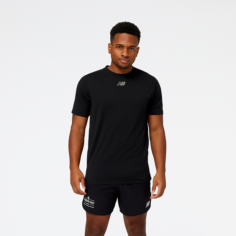 

Férfi póló New Balance MT31251BKH – fekete